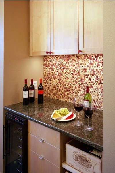 Cómo usar corchos de botellas de vino para decorar paredes